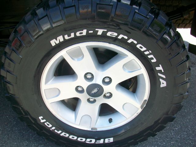 2003 Ford F150 XLT Supercrew Short Bed 2WD