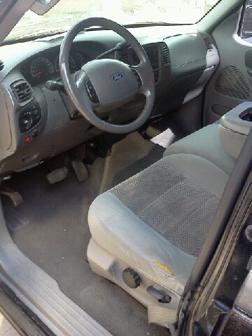 2003 Ford F150 SL Short Bed 2WD