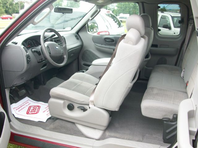 2003 Ford F150 GS 43