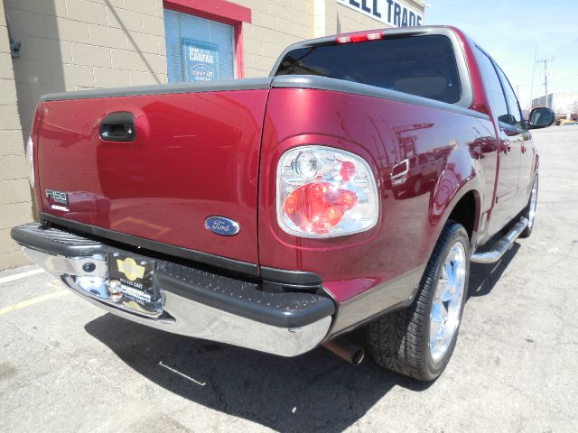 2003 Ford F150 Club Cab 131 WB