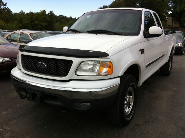2003 Ford F150 XL 2WD Reg Cab