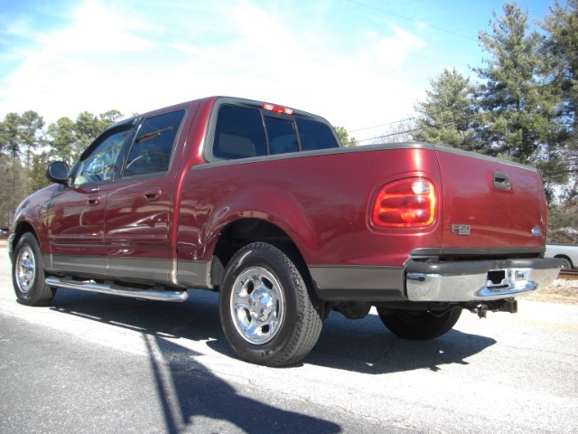 2003 Ford F150 SL Short Bed 2WD