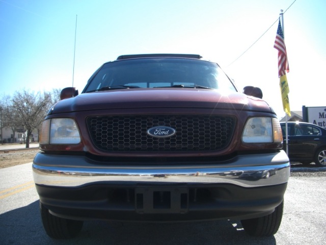 2003 Ford F150 SL Short Bed 2WD