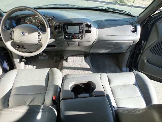 2003 Ford F150 SL Short Bed 2WD