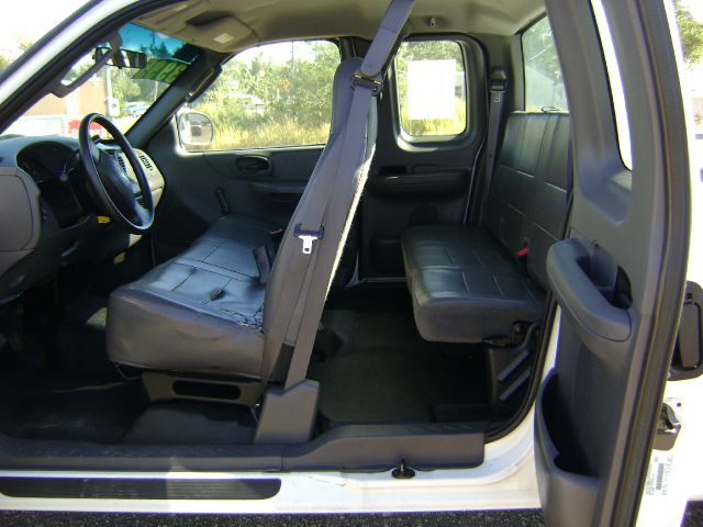 2003 Ford F150 2.4 LX
