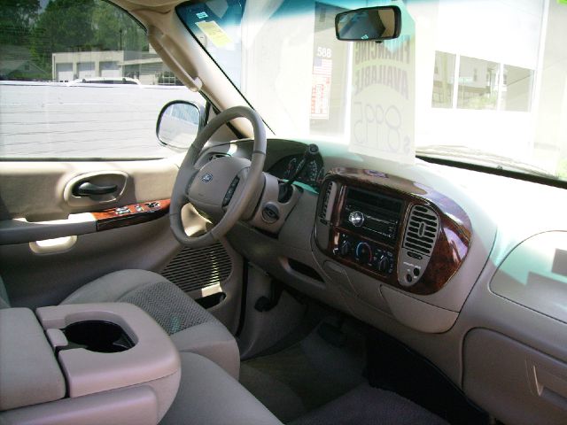 2003 Ford F150 4dr Sdn W/1sa Ltd Avail Sedan