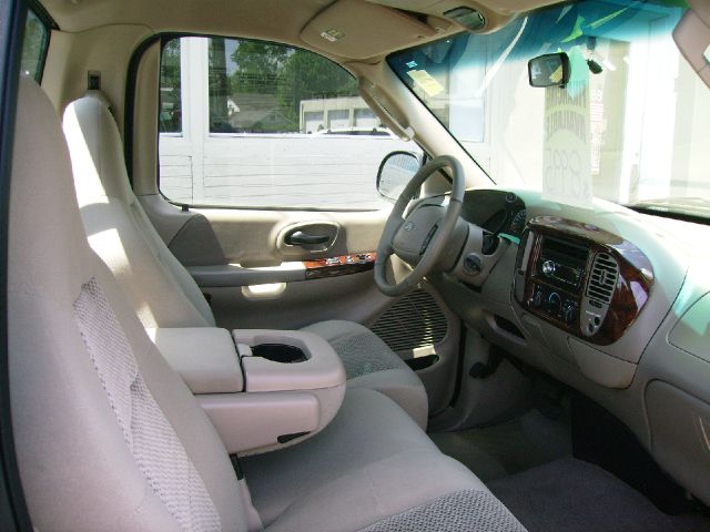 2003 Ford F150 4dr Sdn W/1sa Ltd Avail Sedan