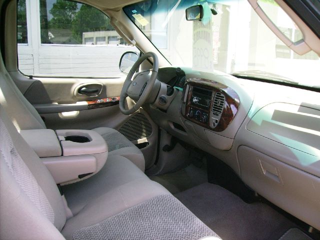 2003 Ford F150 4dr Sdn W/1sa Ltd Avail Sedan
