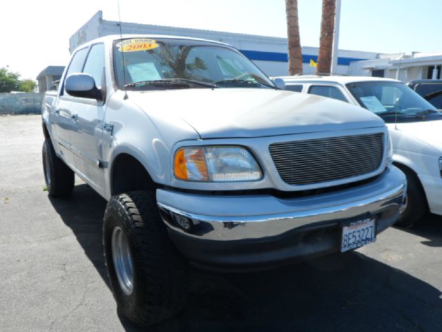 2003 Ford F150 SL Short Bed 2WD