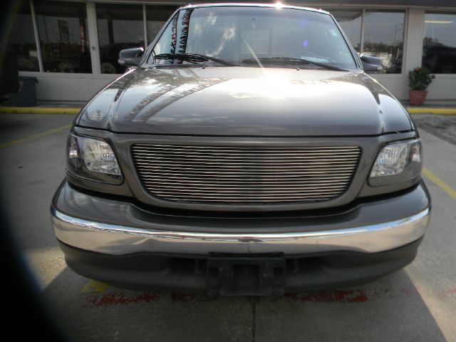 2003 Ford F150 SLE 5.3L V8 4WD 9 Passenger ABS TC