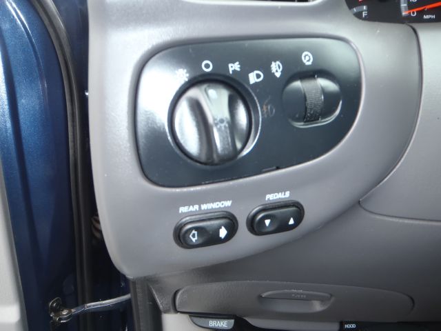 2003 Ford F150 XLT Supercrew Short Bed 2WD