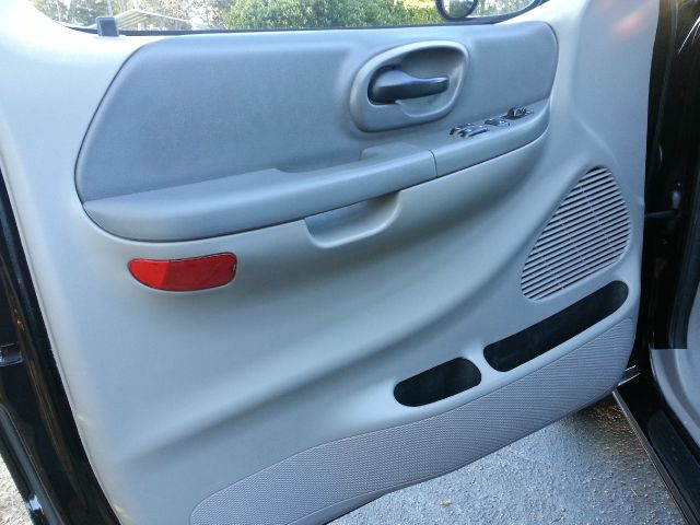 2003 Ford F150 XL 2WD Reg Cab