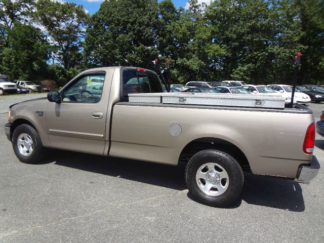 2003 Ford F150 ST Long Bed 2WD