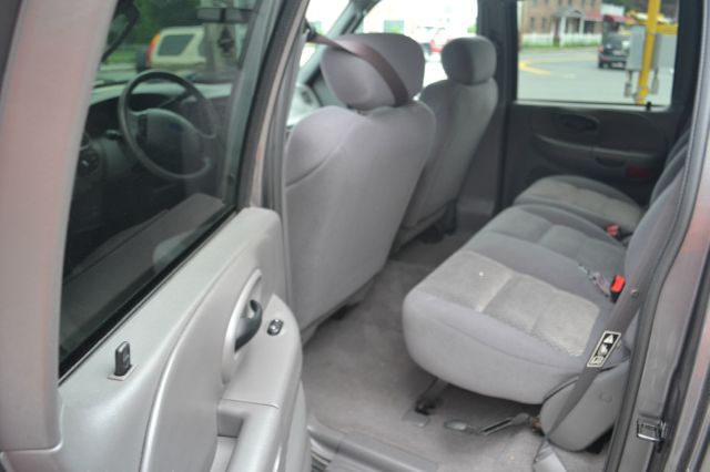 2003 Ford F150 SL Short Bed 2WD