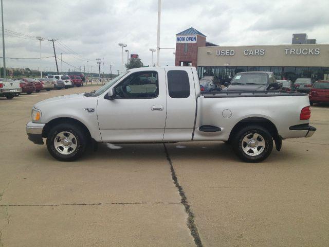 2003 Ford F150 SLE 5.3L V8 4WD 9 Passenger ABS TC