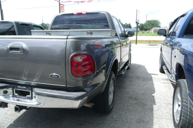 2003 Ford F150 XLT Supercrew Short Bed 2WD