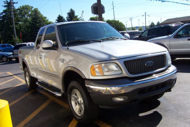 2003 Ford F150 XL 2WD Reg Cab