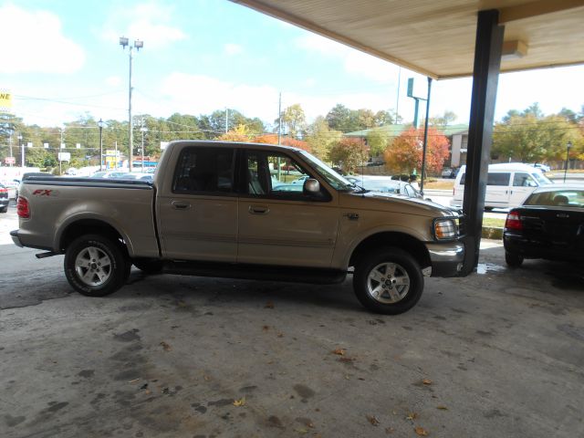 2003 Ford F150 XLT Supercrew Short Bed 2WD