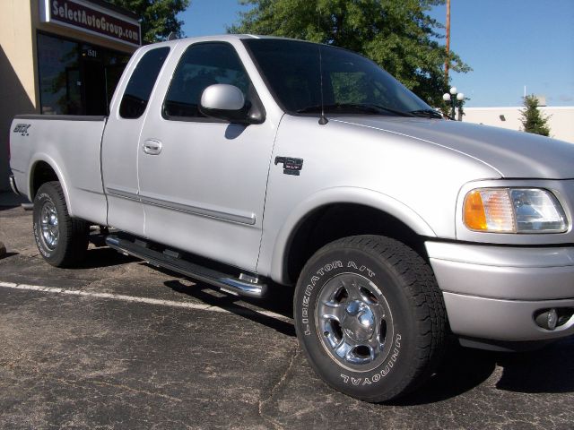 2003 Ford F150 XL 2WD Reg Cab