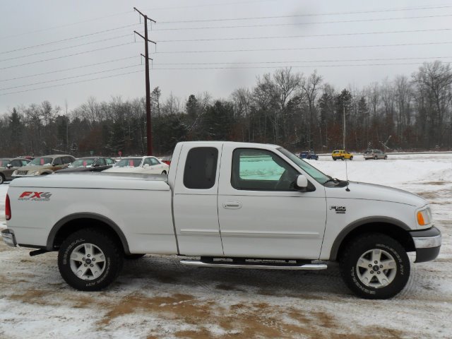 2003 Ford F150 XL 2WD Reg Cab