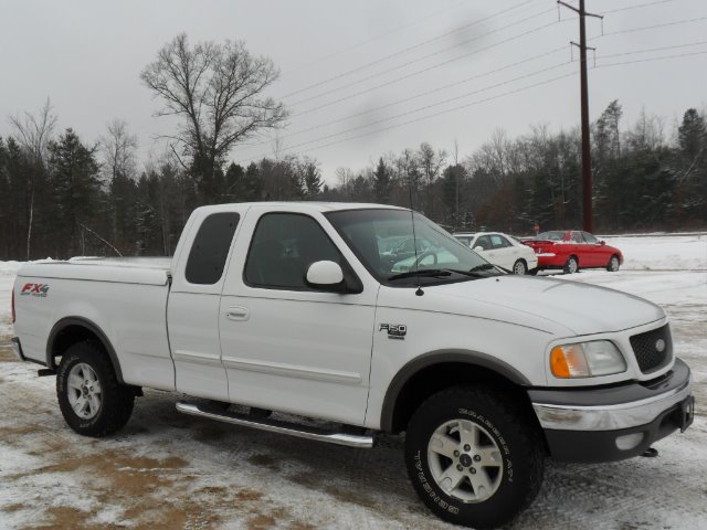 2003 Ford F150 XL 2WD Reg Cab