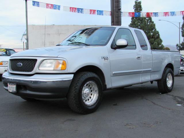 2003 Ford F150 XLT Supercrew Short Bed 2WD