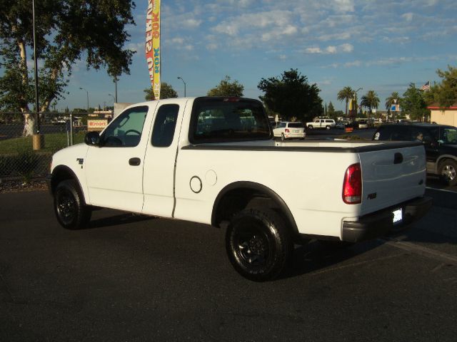 2003 Ford F150 LT Crew Cab