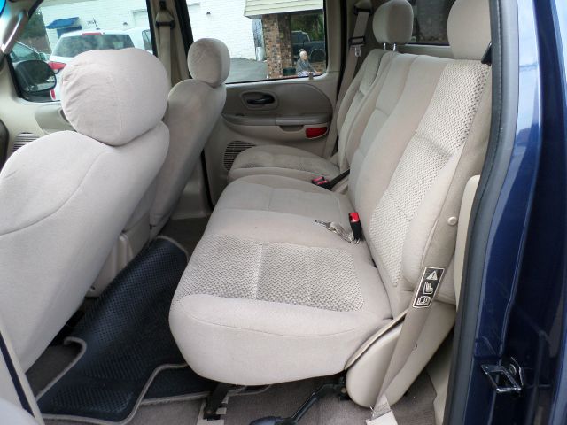 2003 Ford F150 4dr Sdn LE V6 Auto