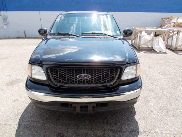 2003 Ford F150 Club Cab 131 WB