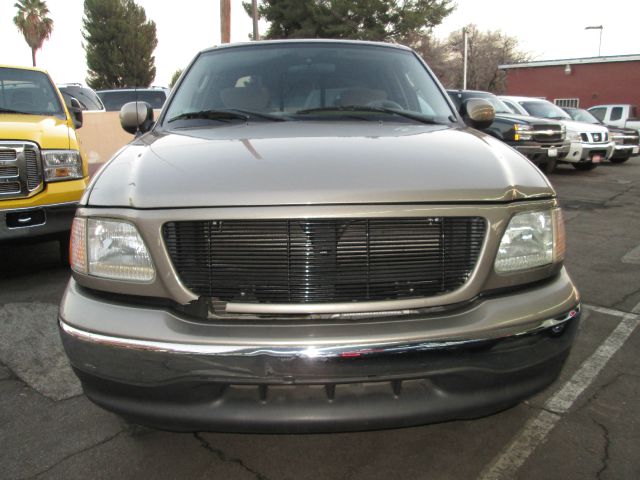 2003 Ford F150 SL Short Bed 2WD