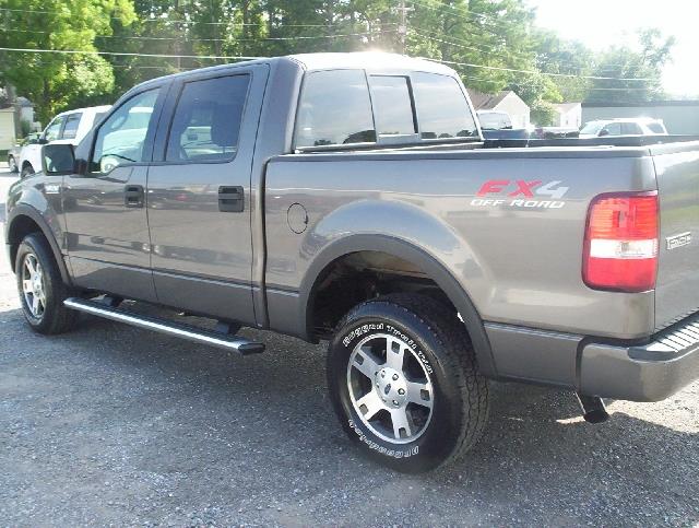 2004 Ford F150 EXT CAB 4WD 143.5wb