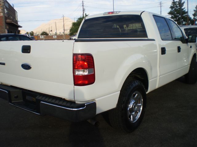 2004 Ford F150 SL Short Bed 2WD