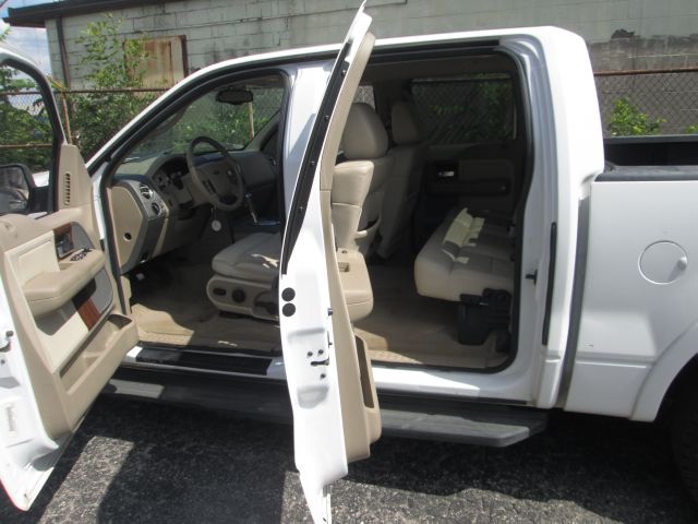 2004 Ford F150 Club Cab 131 WB