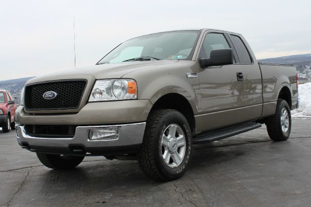 2004 Ford F150 XL 2WD Reg Cab