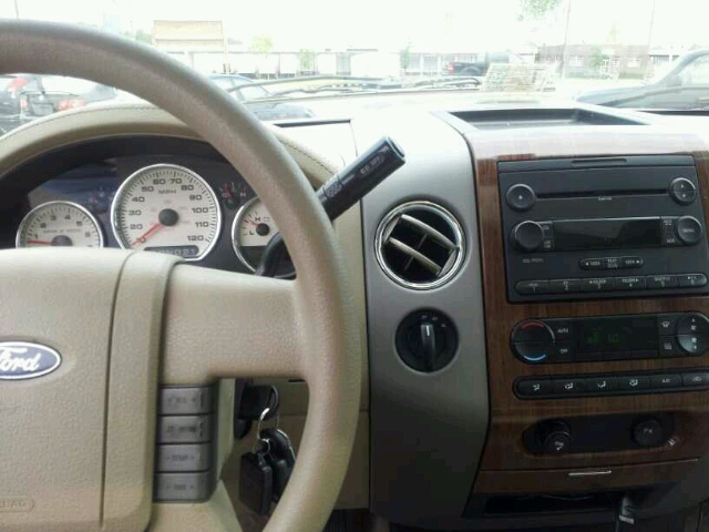 2004 Ford F150 REG CAB 119.