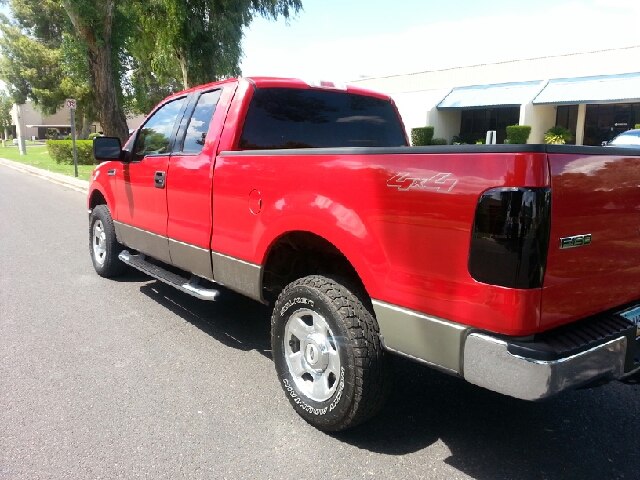 2004 Ford F150 XL 2WD Reg Cab