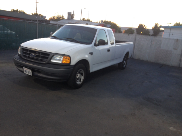 2004 Ford F150 Base
