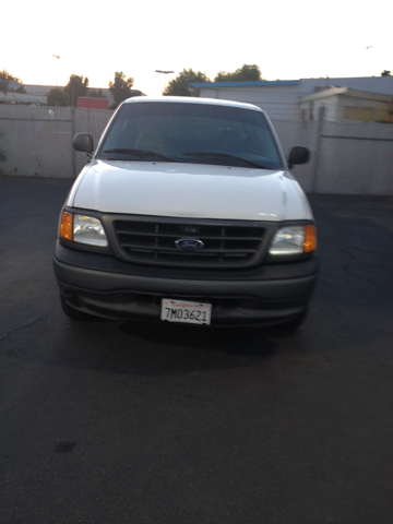 2004 Ford F150 Base