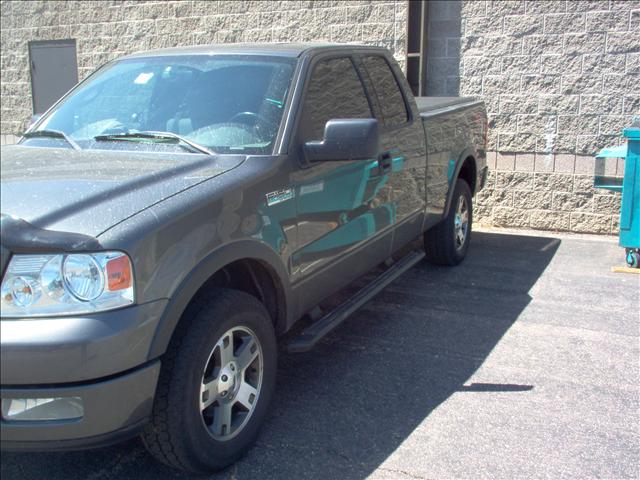 2004 Ford F150 EXT CAB 4WD 143.5wb