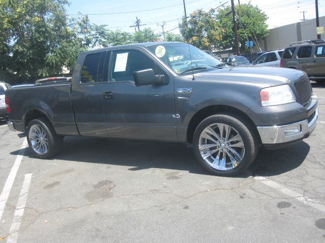 2004 Ford F150 SLE- 4X4