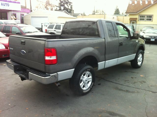 2004 Ford F150 XL 2WD Reg Cab