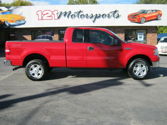 2004 Ford F150 XL 2WD Reg Cab