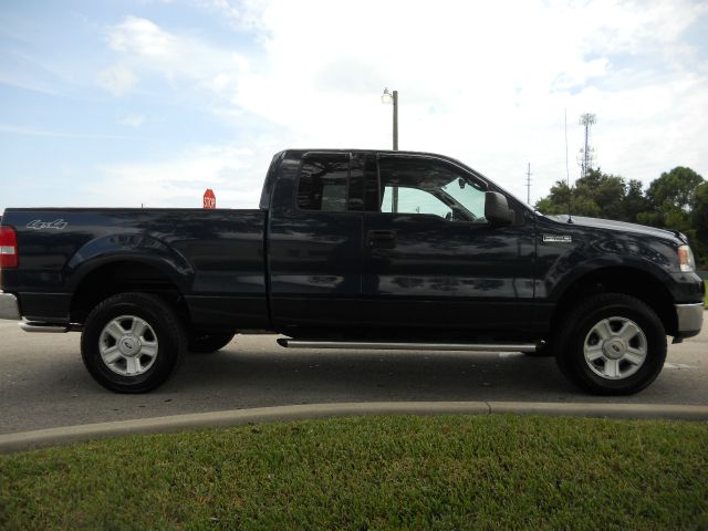 2004 Ford F150 XL 2WD Reg Cab
