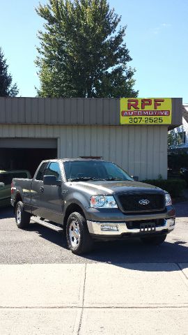 2004 Ford F150 XL 2WD Reg Cab