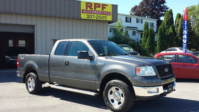 2004 Ford F150 XL 2WD Reg Cab
