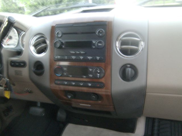 2004 Ford F150 Club Cab 131 WB