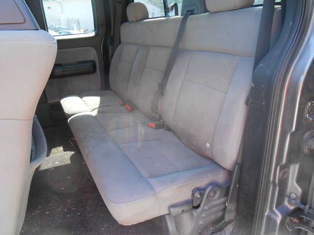 2004 Ford F150 XL 2WD Reg Cab