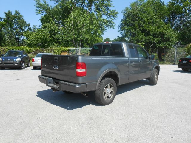 2004 Ford F150 XL 2WD Reg Cab