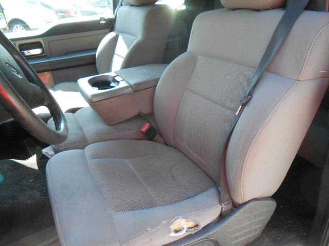 2004 Ford F150 XL 2WD Reg Cab