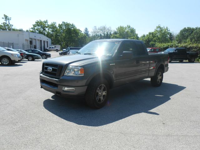 2004 Ford F150 XL 2WD Reg Cab